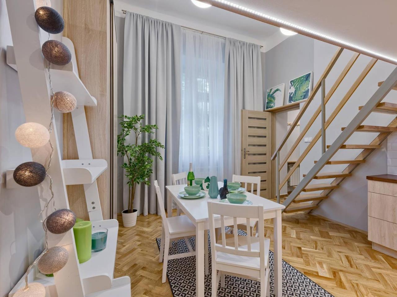 Centre Apartments-Old Town Krasków Εξωτερικό φωτογραφία